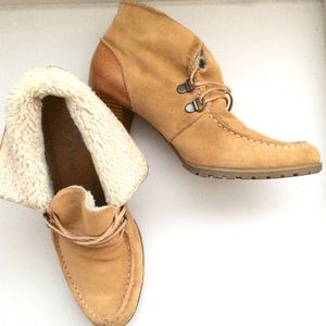 Leather suede boots